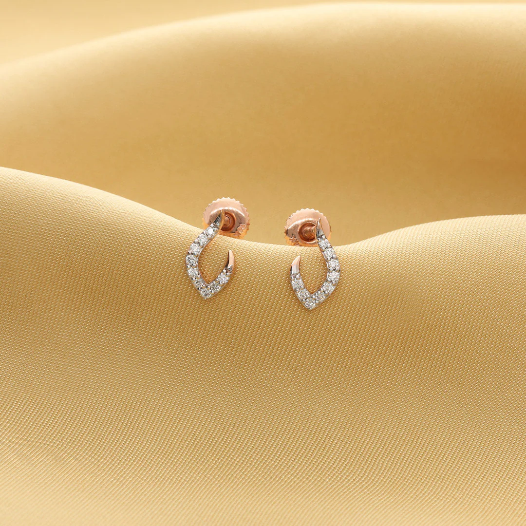 Elara Twist Diamond Earring - Image 7